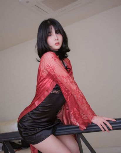 迷人服务员bd高清_高清神马在线观看