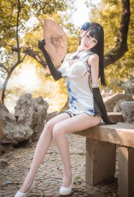 茧镇奇缘_JVID性感写真